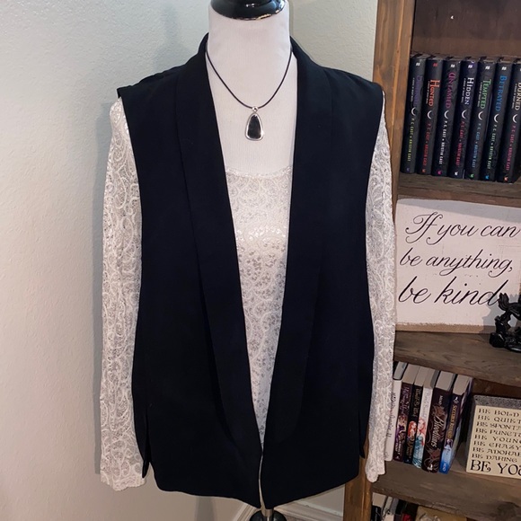 Worthington Vest - Picture 1 of 7